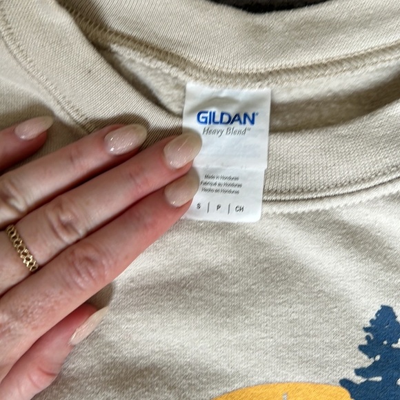 Gildan Cotton Vintage Crewneck Summer Camp Graphic Sweatshirt - Picture 3 of 3